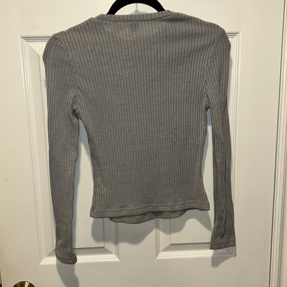 Gray Ribbed Long Sleeve Top - Picture 7 of 7